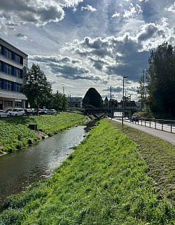 Retour vers la gare en longeant le Canal Oriental par l’allée de Winterthur